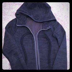 Lululemon hoodie VGUC, sz 10 grey pattern w/Black